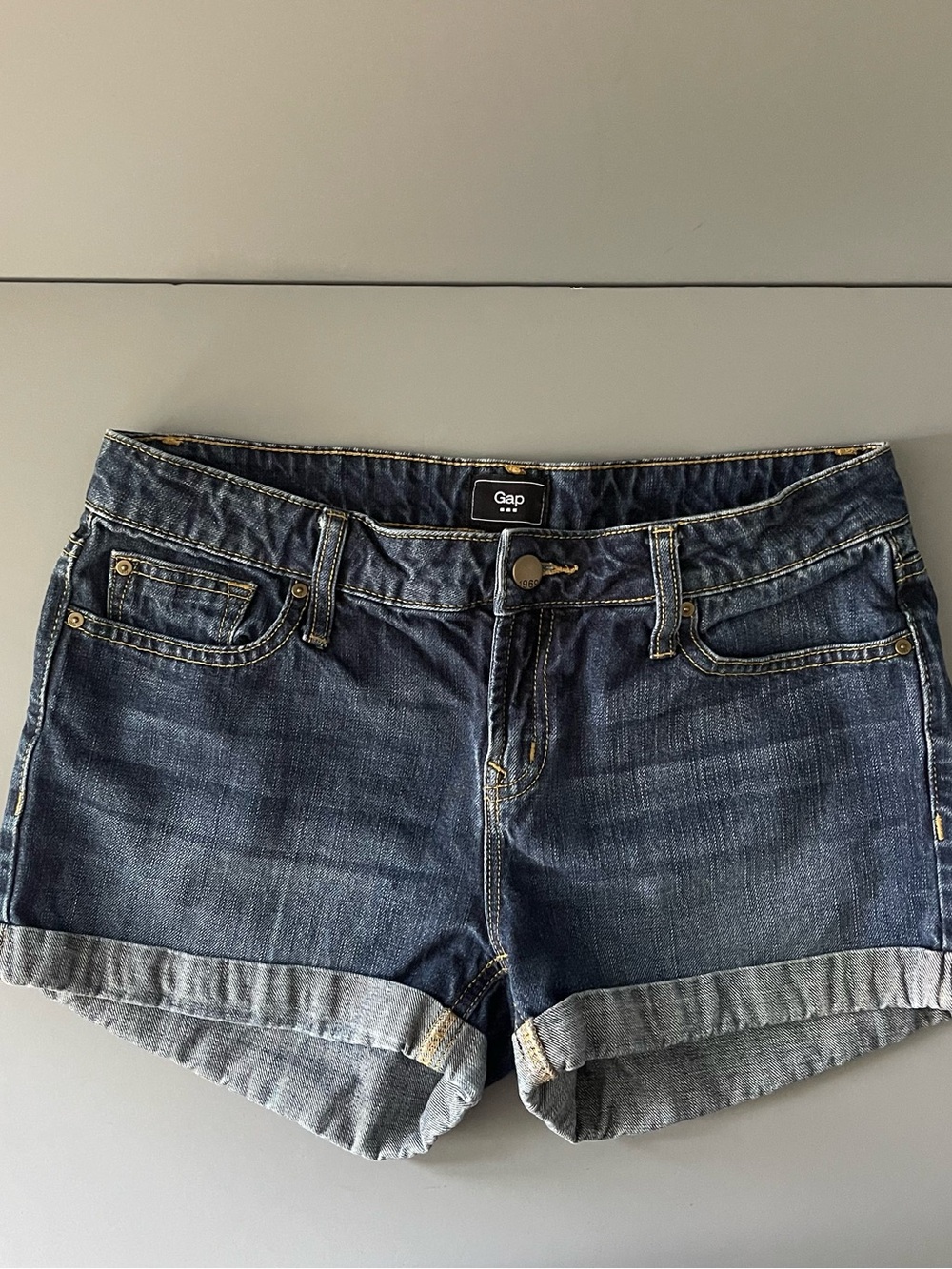 GAP Factory Cotton Denim Rolled Shorts 4 Summer Travel Low Rise